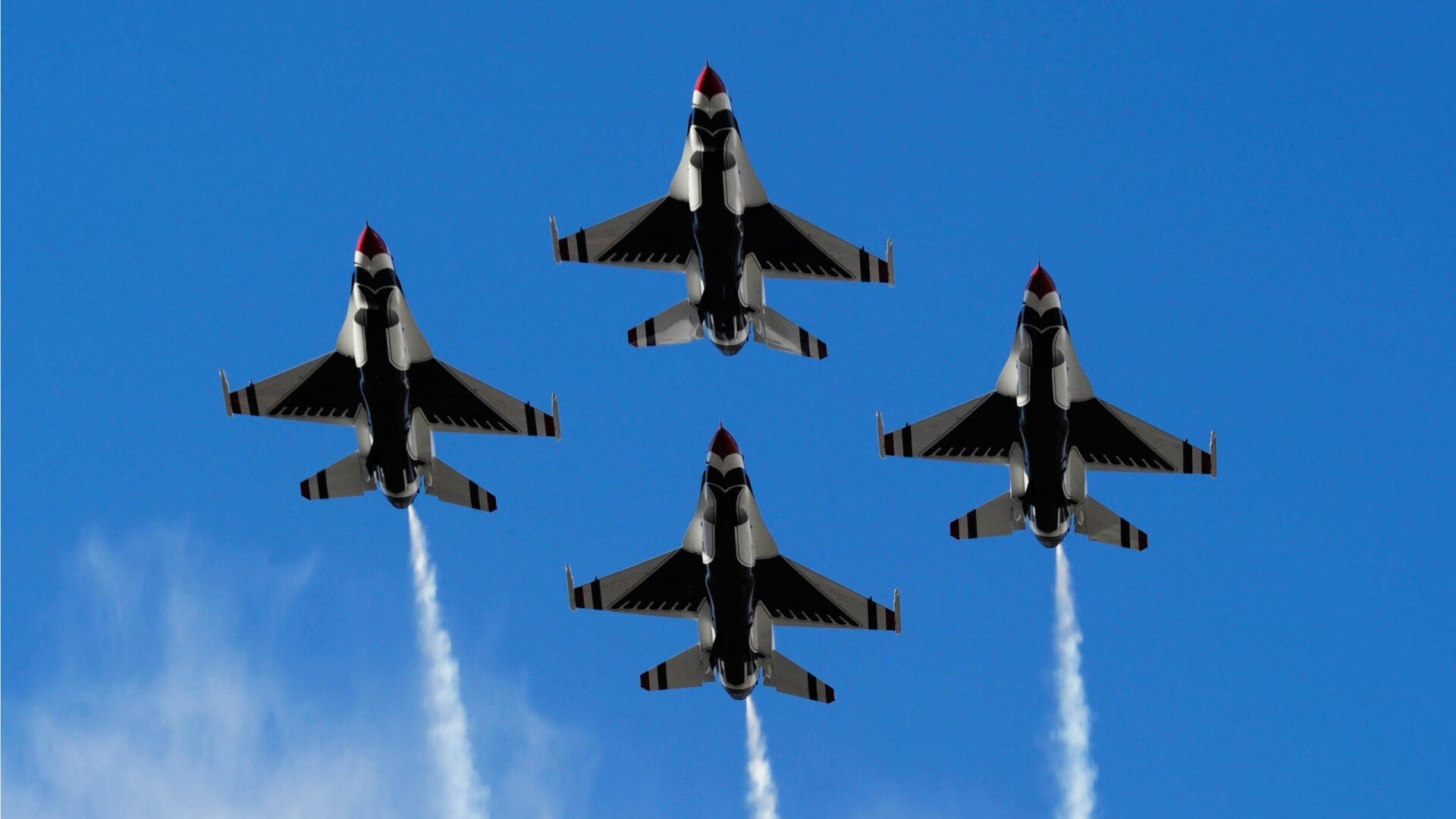 防守切断传球线路的顶级战术，传球碰到防守球员越位吗